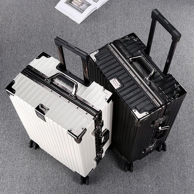 vali KN VALI SIZE 20/24/28 CÓ KHAY NƯỚC KHUNG NHÔM KHOÁ SẬP MÃ 8023