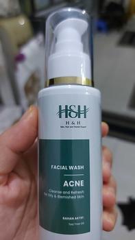 Product Review of HNH Facial Wash Acne Glow - Sabun Cuci Muka Gentle untuk Kulit Berminyak & Berjerawat from C**a 0