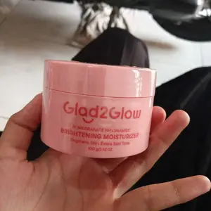 Glad2Glow Moisturizer Pomegranate Niacinamide tone cream wajah - Pelembab Mencerahkan Instan&Meratakan Warna Kulit pelembab mencerahkan | day cream mencerahkan wajah moisturizer panthenol pelembab wajah kering dan kusam moist skincare