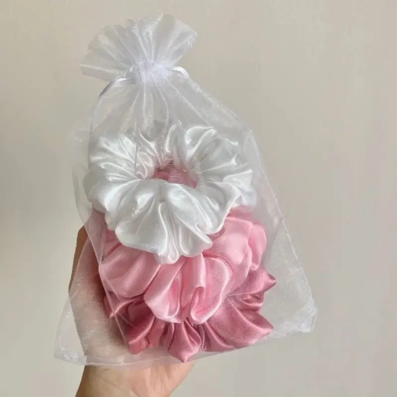 Ikat rambut korean style scrunchie satin 1