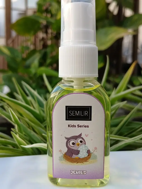 Parfum An@k Isi 5 Botol Dengan 5 Varian Aroma Yang Menyegargakan 3