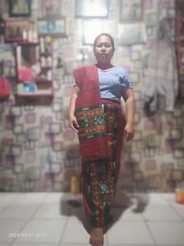 Product Review of rok songket tenun kudakuda from E**a h**. 0