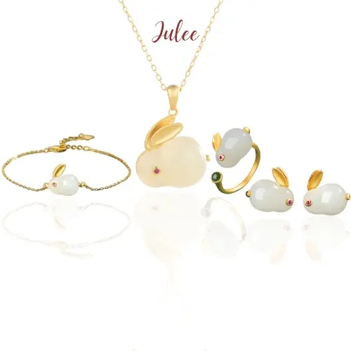 JULEE [S925] Koleksi Perhiasan Kelinci Jade Putih Elegan | Perak Murni S925 | Perhiasan perak Murni S925 20g | 1 Set Gelang Kalung Anting Liontin | Hadiah Sempurna untuk Perayaan Festif