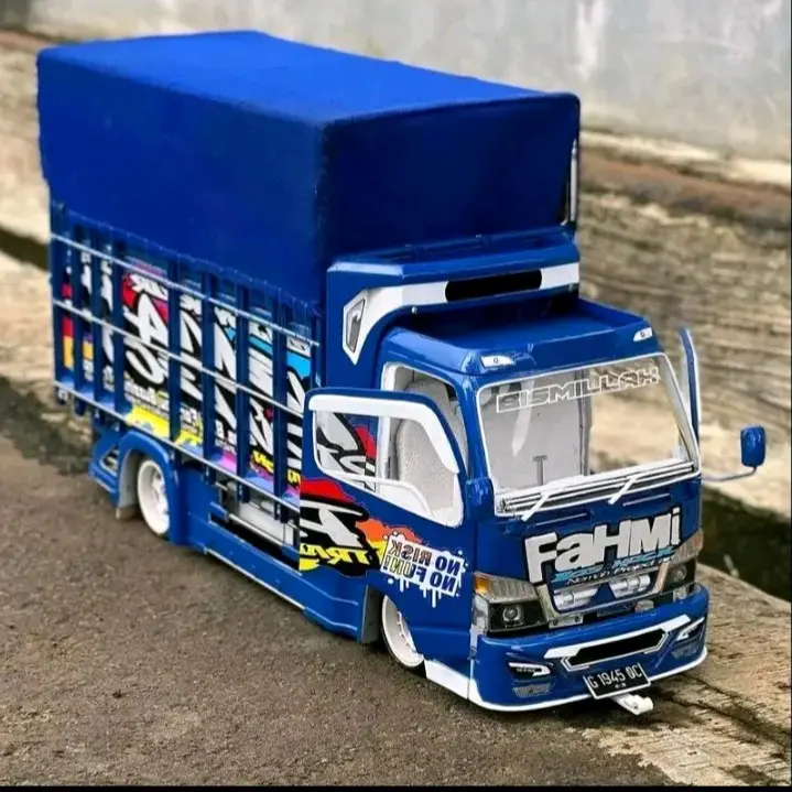 PROMO MURAH MINIATUR TRUK OLENG FULL FARIASI LAMPU BONUS TREPAL TERLARIS