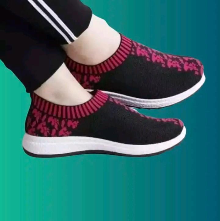 sepatu sandal anak dan dewasa sepatu santai wanita / alas Kaki 1