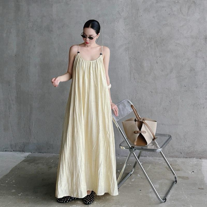 SIÊU SALE 12 12 LUTA | Váy hai dây xỏ hạt đá dáng xoè