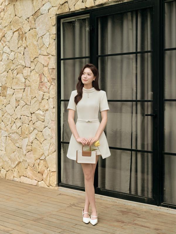 [BEAUTEBYV]  Jumpsuit nữ form dài - dáng cổ giếng phối dây lưng rời Lynn