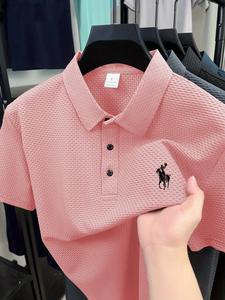 Camiseta polo de golf para hombre con diseño “caballada”, secado rápido y tejido elástico | Mezcla de poliéster y elastano | Absorción de humedad, estilo básico, opción multicolor de secado rápido | Uso en múltiples escenarios, casual y versátil