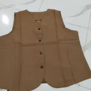 Madie vest top Waistcoat Rompi Korean Style Tanpa lengan Wanita Outer Atasan Basic Panjang Hitam Singlet