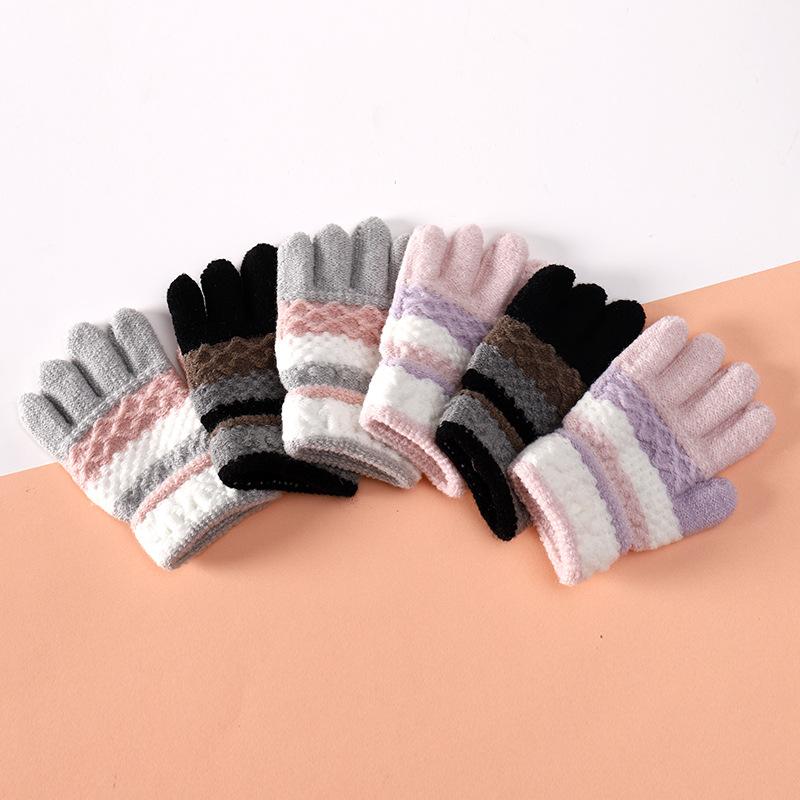 Product Introduction of Winter Striped Baby Knit Gloves Colorful Newborn Warm Finger Gloves Girls Boys Elastic Warm Gloves 22
