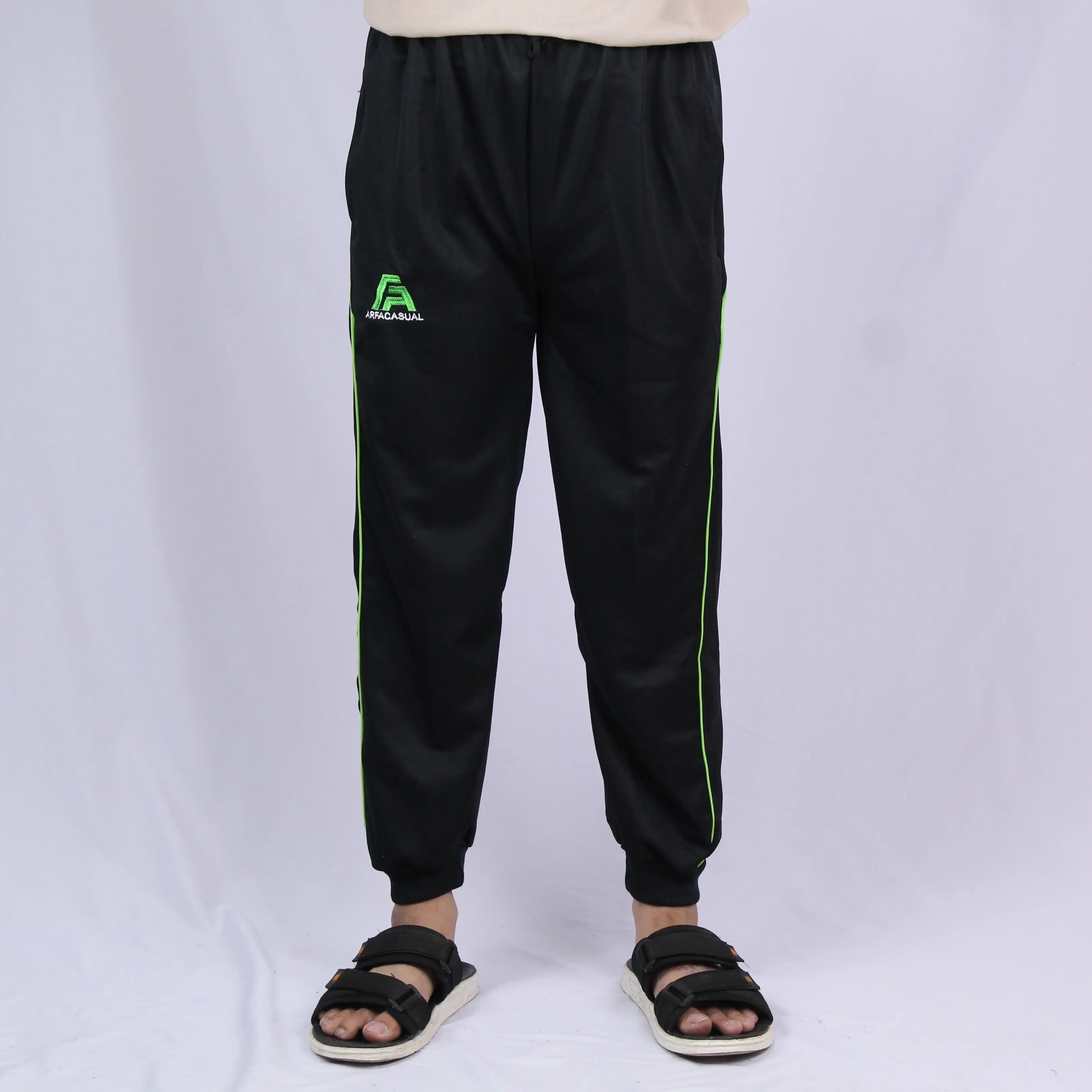 Celana Panjang Training Joger [PAKET HEMAT 100RB DAPAT 4 PCS CELANA] Pria Wanita Cewek Cowok Uniseks olahraga Longpants Bawahan Lotto Adem Tebal Sport Jogger Elastis Nyaman Melar Hitam Gelap Murah Bagus Simple Sport