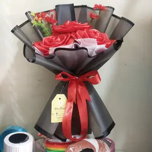 Rina Florist buket bunga satin merah