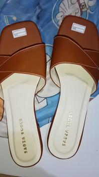 Product Review of SANDAL WANITA HAK TAHU 3CM TERBARU MODEL ELEGAN REKOMENDASI UNTUK WANITA TREN DAN KEKINIAN Hitam from h**_ 0