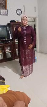Product Review of Aywears - Set couple pasangan BURGUNDY kebaya brukat kurung malika dan rok songket dan kemeja battik pasanga.  Kondangan Wanita Pesta from S**a s**a 2