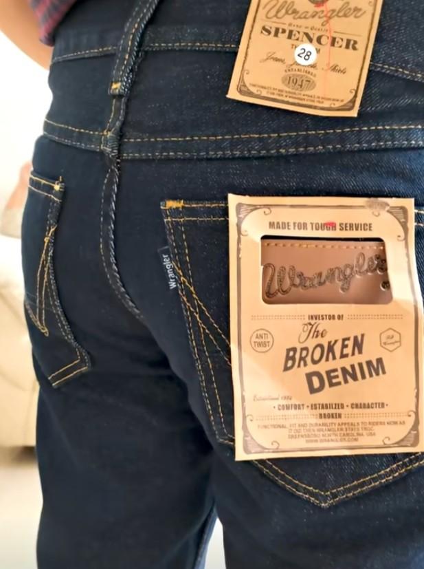 Product Introduction of Celana Jeans Standart Wr4ngl3r Pria/Celana Reguler Pria Size 27-38/Celana Panjang Pria High Quality Denim Standar Straight 6