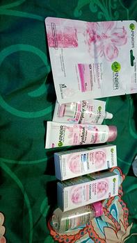 Product Review of ORIGINAL*Paket Garnier Sakura Glow Whitening Complete from u**3 0