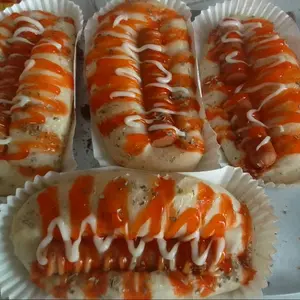 Roti lembut , roti sosis, roti abon dan roti kopi Food