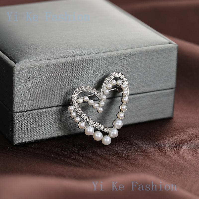Product Introduction of Love brooch  temperament brooch  exquisite heart to heart chest flower  headscarf needle  silk scarf buckle coquette pin 4