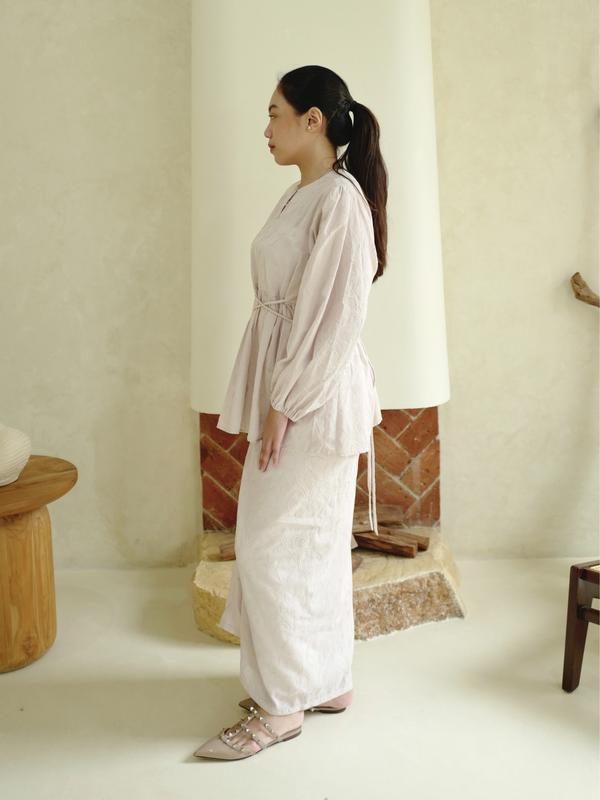 ENCAPSULE – Seraya Set (Oat Embroidered One Set | Raya Collection) 1