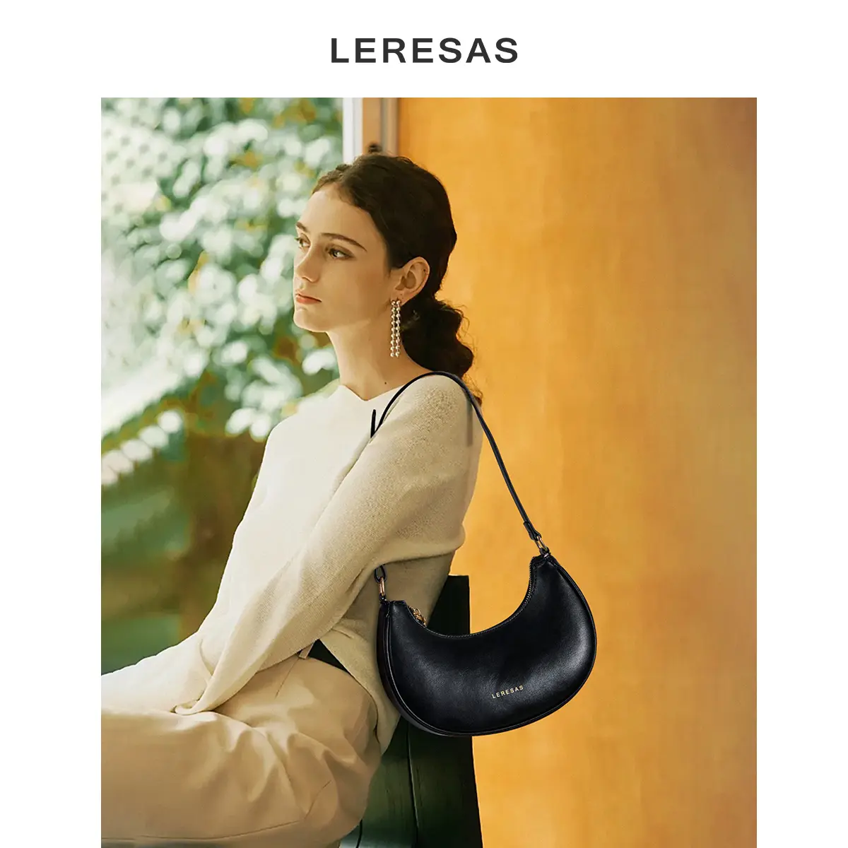 Tas Bahu Wanita LERESAS Gradien Kulit Selempang Bulan Sabit Off White&Brown/Black