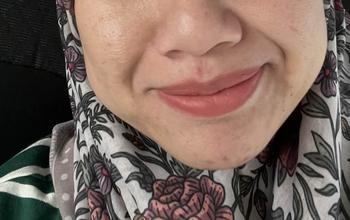 Product Review of Wardah Colorfit Velvet Lip Mousse Color Therapy - Mousse-like Soft Matte Finish with Blurry Effect from A**a 0