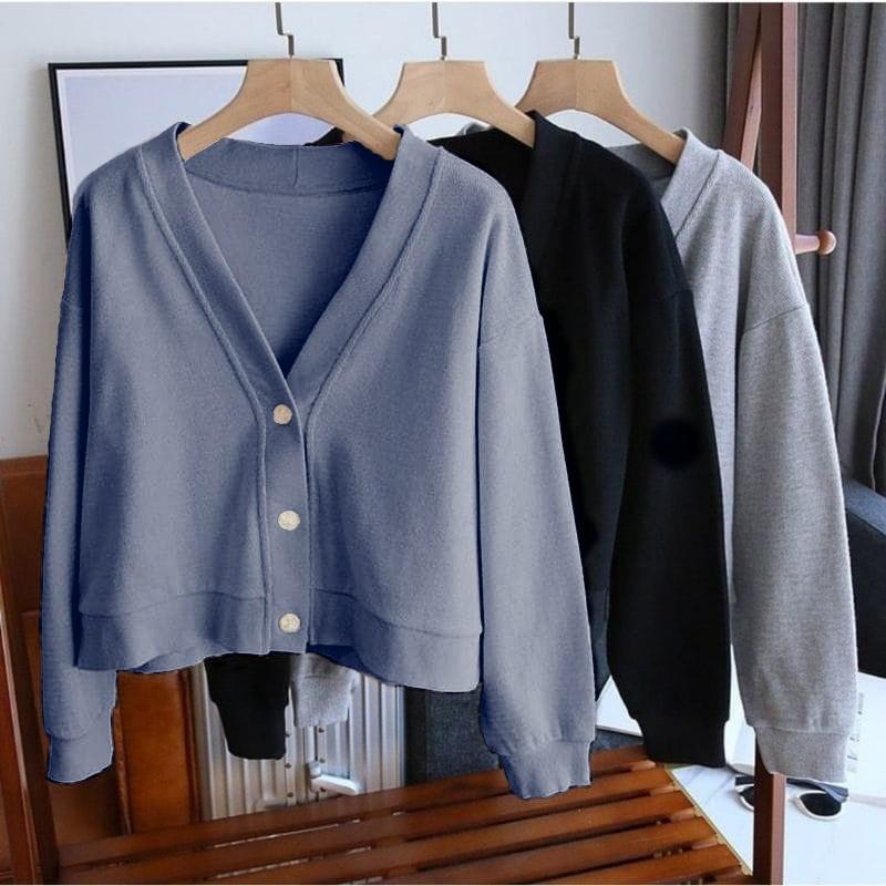 Product Introduction of KAREN CROPE BUTTON SWEATER -SWEATER CROP TOP WANITA KOREAN STYLE TERBARU Atasan Lembut Oversize Fleece Tebal 3