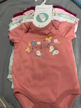 Product Review of YOURBABYNEEDS Bodysuit Jumper Lengan Pendek Bayi Perempuan dan Bayi Cowok 5in1 Motif Karakter Lucu Berbahan Katun Adem Premium Import Nyaman Digunakan Untuk Bayi Usia Baru Lahir Newborn Sampai 9 Bulan Baru from A**a 1