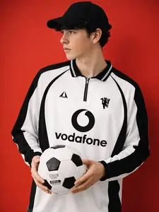 JERSEY RETRO MANCHESTER UNITED PREMIUM BERKERAH