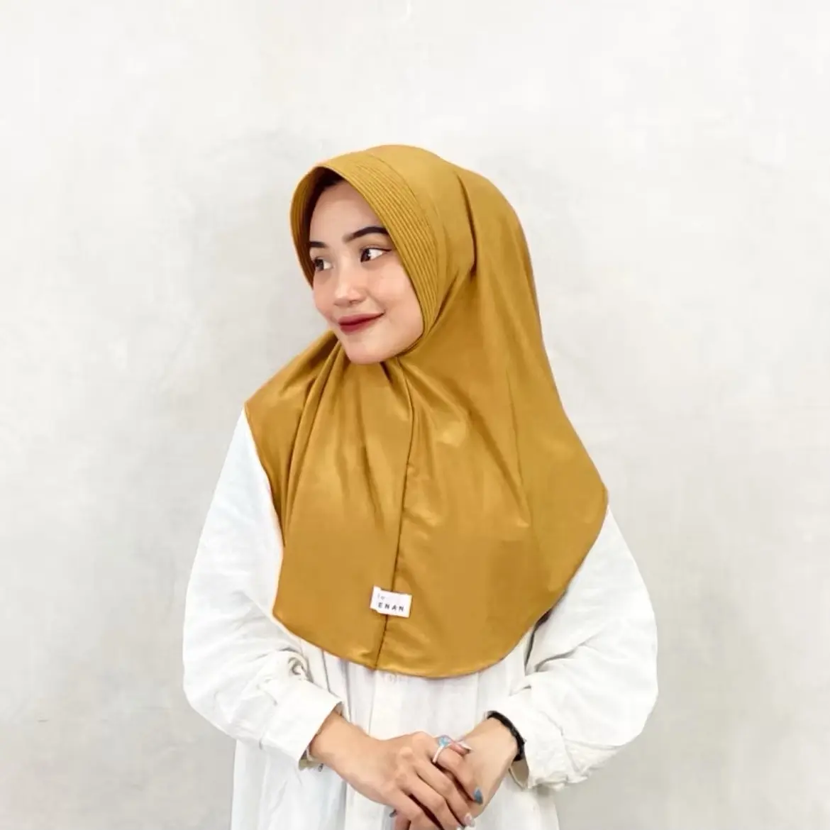 Hijab Kenan Pet Ori Size M (Warna Random)
