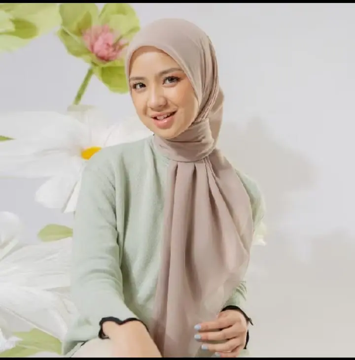 KERUDUNG SEGIEMPAT PARIS PREMIUM jilbab  warna coksu segi empat Voal Wanita Muslim jilbab  paris sekolah bisnis wisteria  hijab persegi ｈｉｔａｍ ｐｕｒｐｌｅ ｂｒｏｗｎ 4