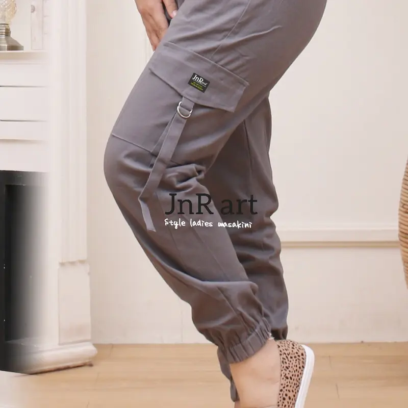 Celana Jogger Wanita Cargo Model Terbaru dengan Variasi Tali dan Kantong Samping 2