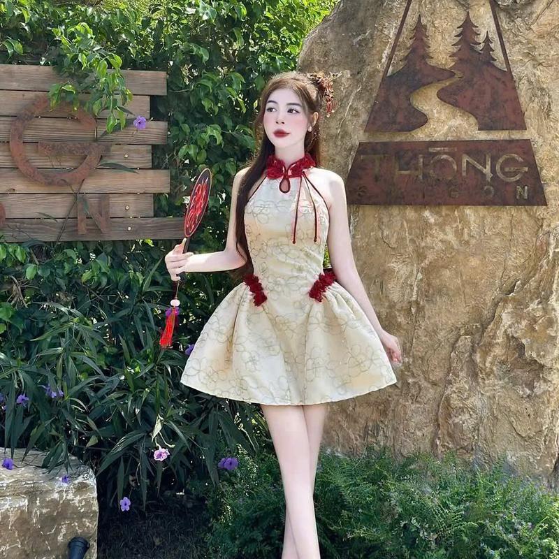  váy đầm nữ dáng ngắn cổ yếm đính nơ sau lưng kèm lót quần siêu xinh 