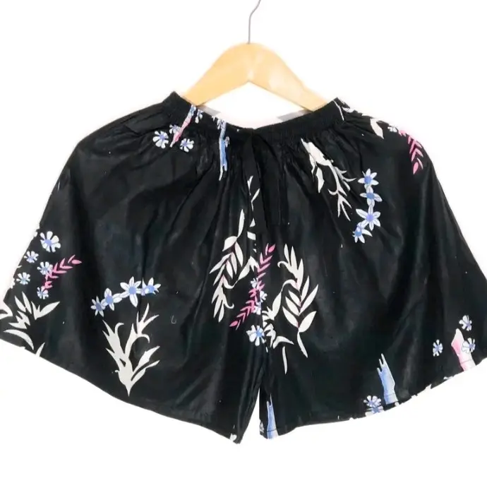 Celana Rayon Halus Lembut Adem Nyaman Hotpant Katun Santai Pendek Motif Shorts Dewasa Kulot Wanita 5