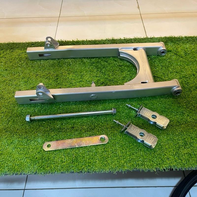 Gắp Jupiter bạc Sơn tĩnh điện (kèm cốt, pat tăng sên và pat má đùm) nặng cứng và chắc (móp bên trái là thiết kế gắp ju không phải là lỗi)