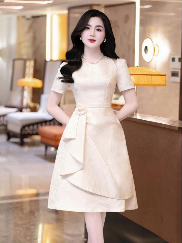   MIỄN SHIP  MDU4789 Váy Tafta Gấm Cao Cấp – Sang Trọng Với Hoa Đính Eo Tinh Tế Dành Cho Nữ 