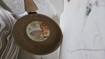 Product Review of [Exclusive Jordi Onsu] Pero Frypan 18cm Nonstick Granite Wooden Handle/ Wajan Tanpa Minyak from p**3 1