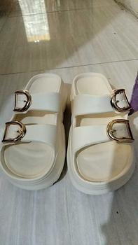 Product Review of Sandal Strip Wedges Wanita 720m Bahan Karet EVA Anti Slip Anti Licin Kekinian Trend from S**i N**h 0