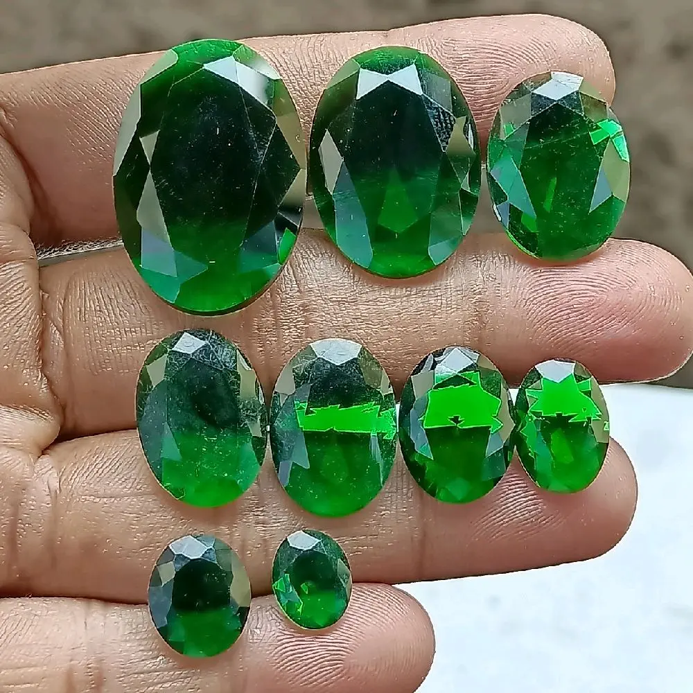 Batu Hijau Zambrud , Cutting Oval