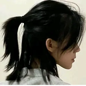 Wig Pria Rambut Panjang Warna Hitam Gaya Rambut Ekor Srigala Dikuncir Belakang