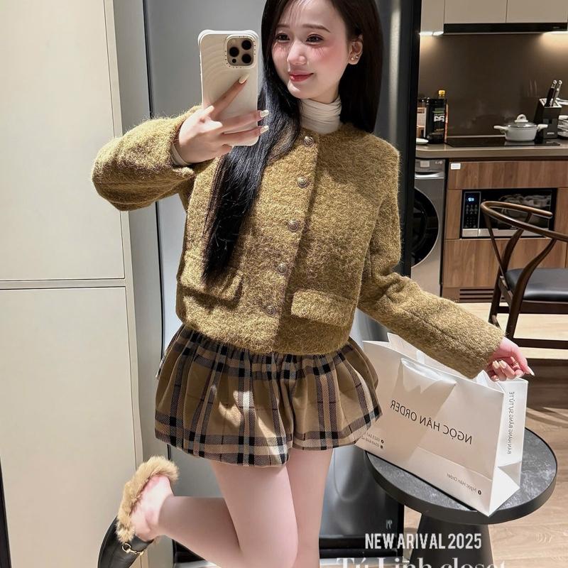 Set Áo Dạ Lông Cúc Đồng Mix Chân Váy Kẻ Dày Dặn Siêu Đẹp Mẫu Mới 2025