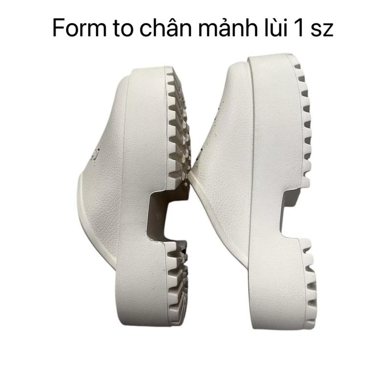 DL44 -FORM TO CHÂN MẢNH LÙI 1 SZ Dép sục nữ đế bằng cao su đúc nguyên khối nhẹ mềm êm chân đi mưa rửa nước thoải mái 2 màu trắng kem và nâu rêu chân mập dầy ngang đi đúng sz