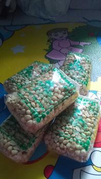 Product Review of 5 bungkus Kacang Kupas Asli Tuban 250g x 5 Bungkus - Total Berat 1,250g - Goreng, Food, Mete, Kering, Snack, Cemilan Bawang Makanan Camilan Mede from m**e 1