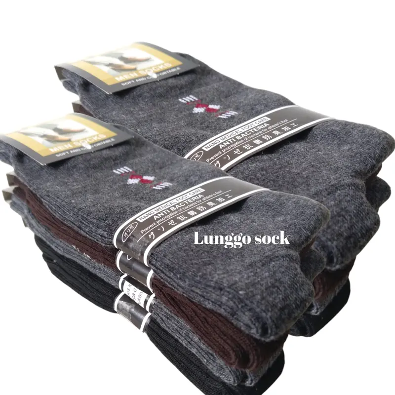 3 Pasang Kaos Kaki Panjang Pria Tebal Antibakteri Motif Hitam Dewasa Unisex Nyaman Katun 3
