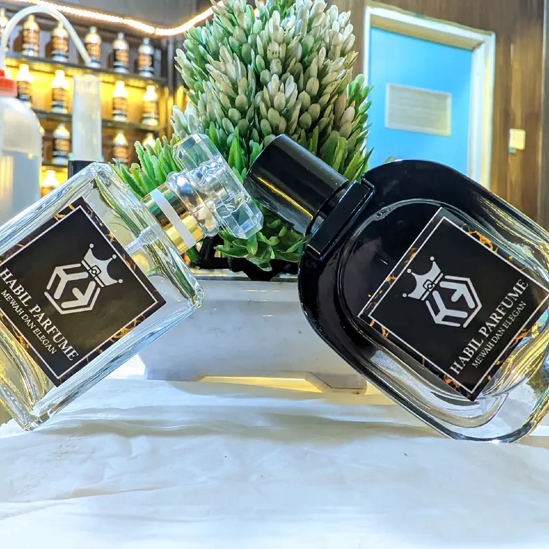 HUG0 B0SS by Habil Parfum. Minyak wangi Eau De Parfume (EDP). Wangi tahan lama, Harga murah & Design botol mewah. 0