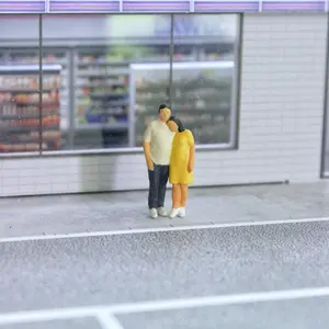 FIGURE MINIATUR COUPLE SKALA 1/64 DIORAMA DIECAST KODE 005