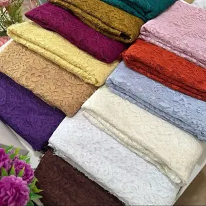 Brokat cord import dengan bahan yang super lemes adem dan lembut ukuran 1,6 x 1,5m untuk 1 ukuran kebaya