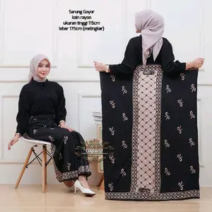 Afi.id  Sarung Santriwati Goyor Wanita Bahan Rayon Adem Lembut Motif Bunga & Pita Sarung Batik Hitam Pekalongan Dewasa Remaja Muslim Katun  Sarung Santri Putri Sarung Santri Cewe Nyaman Kain Cewek