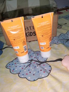 Product Review of [Twin Pack] Azarine Hydramax-C Sunscreen Serum SPF50 PA++++ 40ml Acid Hyaluronic Facial  Berminyak  Wajah  Sunblock from N**a 1
