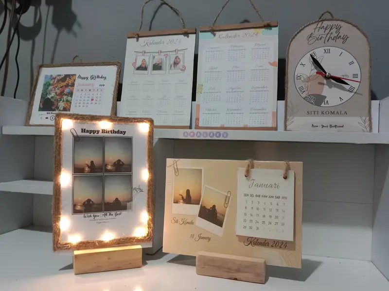 Kalender custom 2025/kalender duduk/kalender meja/ kalender kantor Foto 7