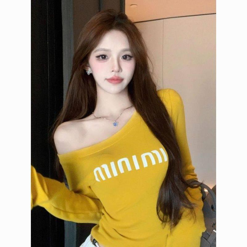 SS24 Áo Thun Nữ, Vai Nghiêng, Phong Cách Mỹ, Cô Gái Nóng Bỏng, Chữ Gợi Cảm, Dài Tay, Mỏng Vừa Vặn, Ngắn, Đơn Giản, Màu Trơn Thời Trang Đi Lại, Dễ Phối Đồ, Phong Cách Mới Hàn Quốc Top Women 6